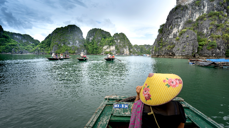 Classic Tour Vietnam 9 Days/ 8 Nights
